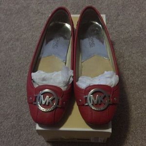 Michael Kors shoe flat